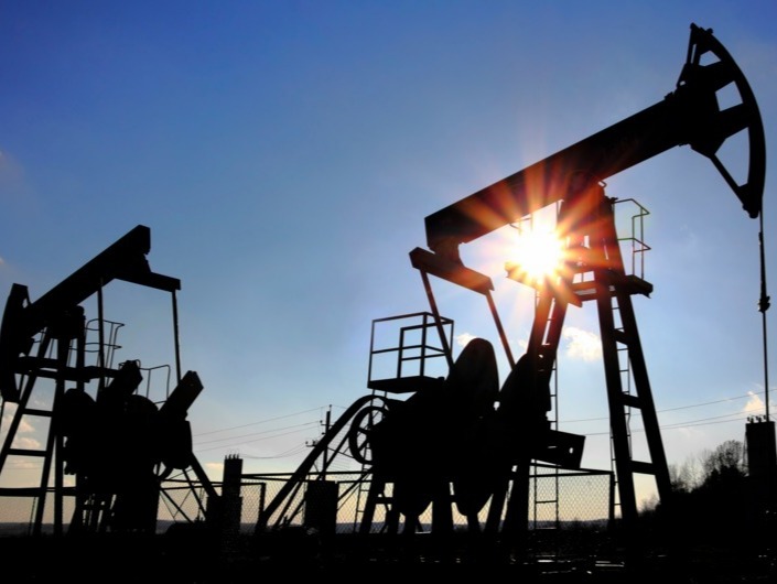 Oil prices continue to ramp up to start the new week