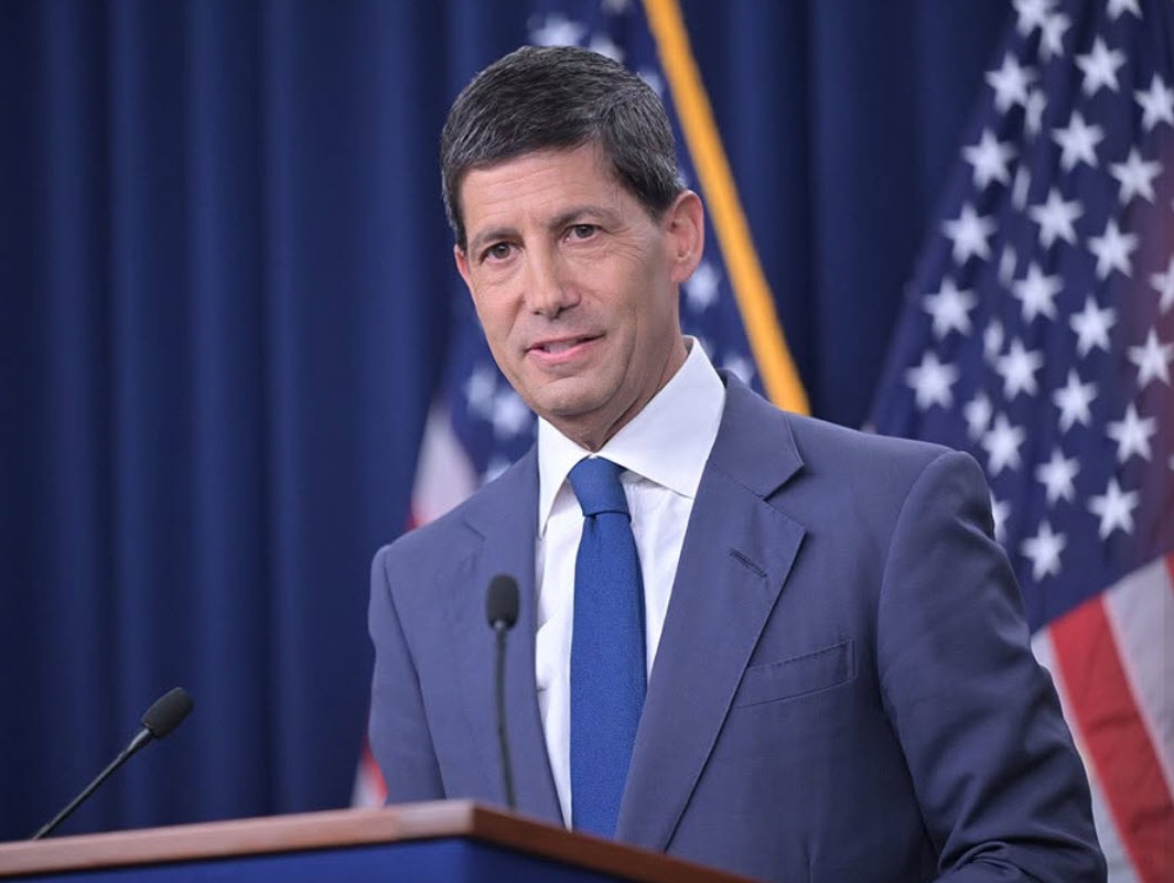 Federal Reserve Chair Warsh weighs cutting Fed meetings, biggest policy shake-up in decades